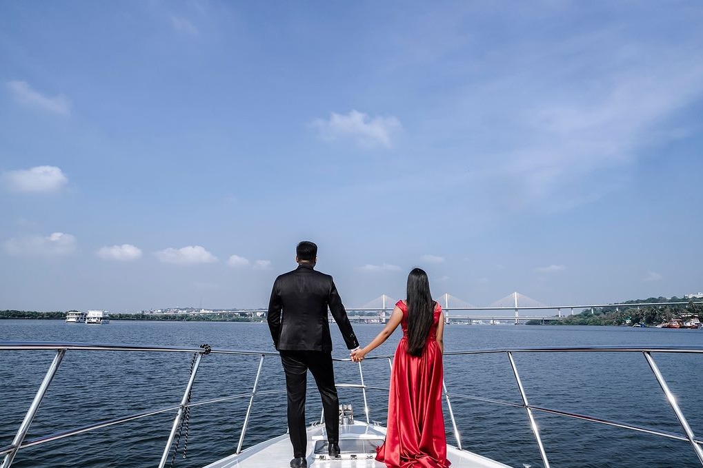 How Much Does a Yacht Photoshoot in Goa Cost?-Starts at ₹15,000 for a 1hour session.